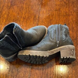 Women's Hunter Green Ankle Boots Sz 7.5